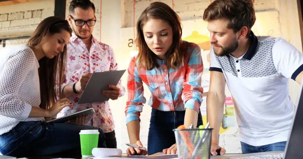 especialistas-en-pauta-publicitaria-planean-una-nueva-campaña-exitosa